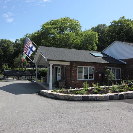 Heidi'S Inn Brewster Esterno foto