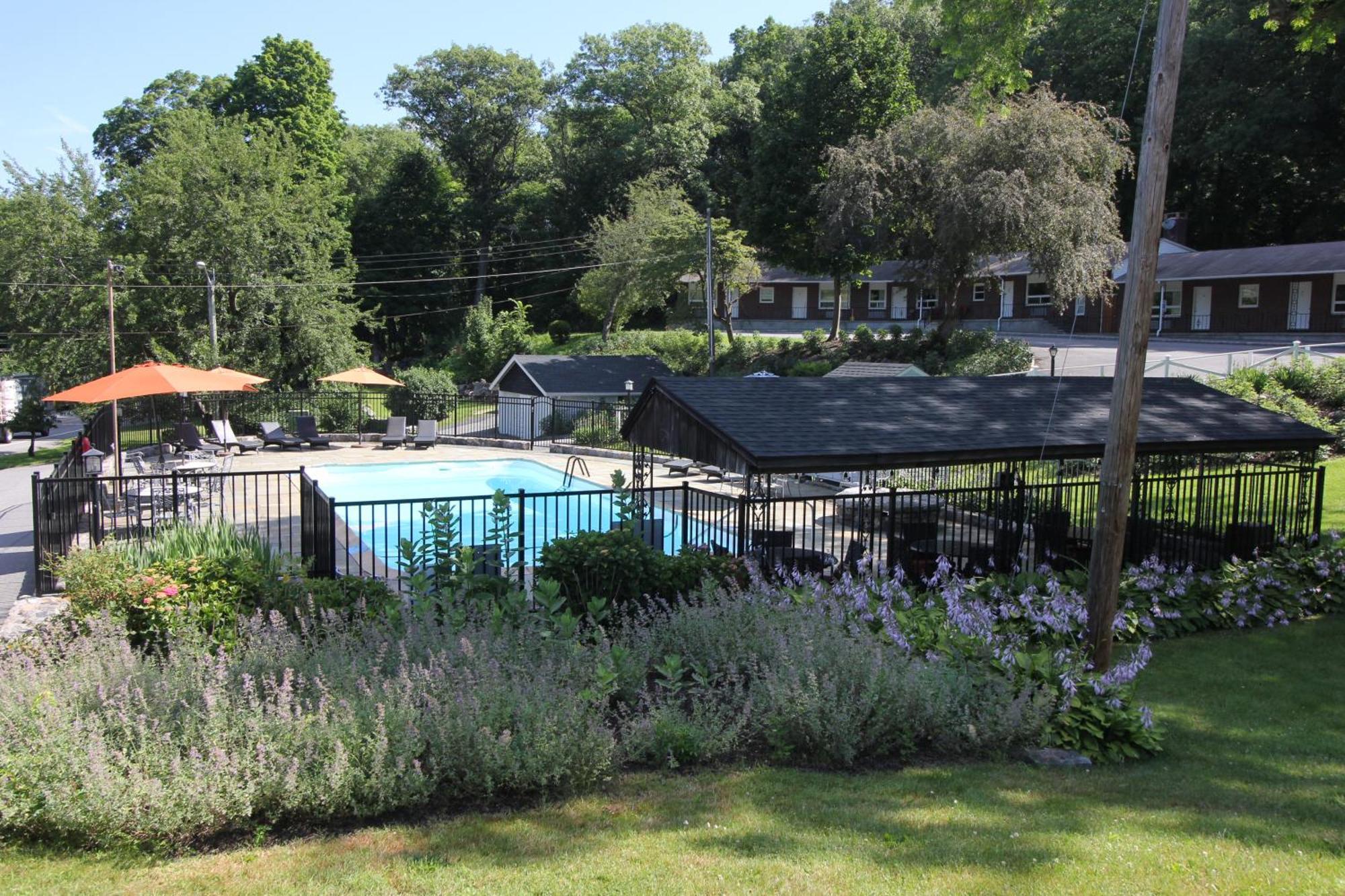 Heidi'S Inn Brewster Esterno foto