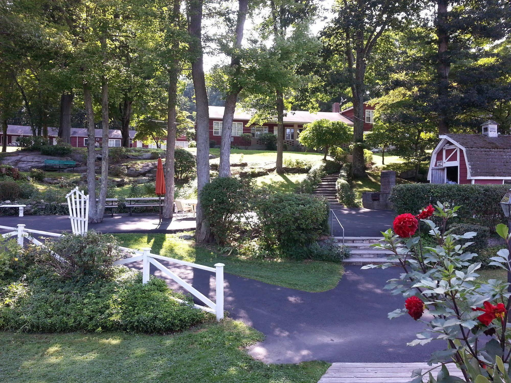 Heidi'S Inn Brewster Esterno foto